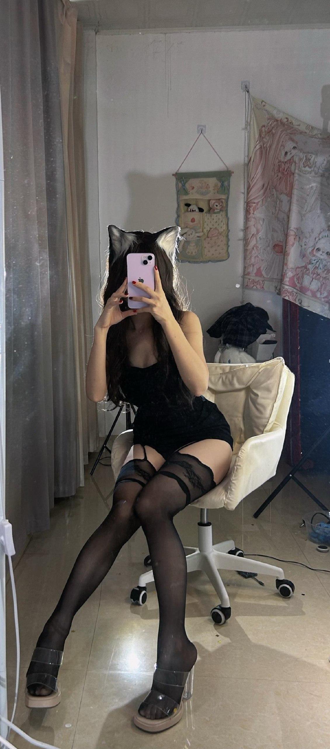 俗妹妹 - 吊带黑丝袜 第7张图片