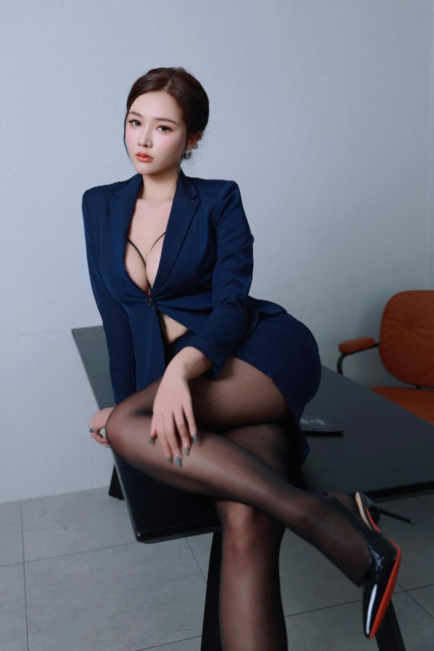 娜比 - 黑丝女秘书 第56张图片