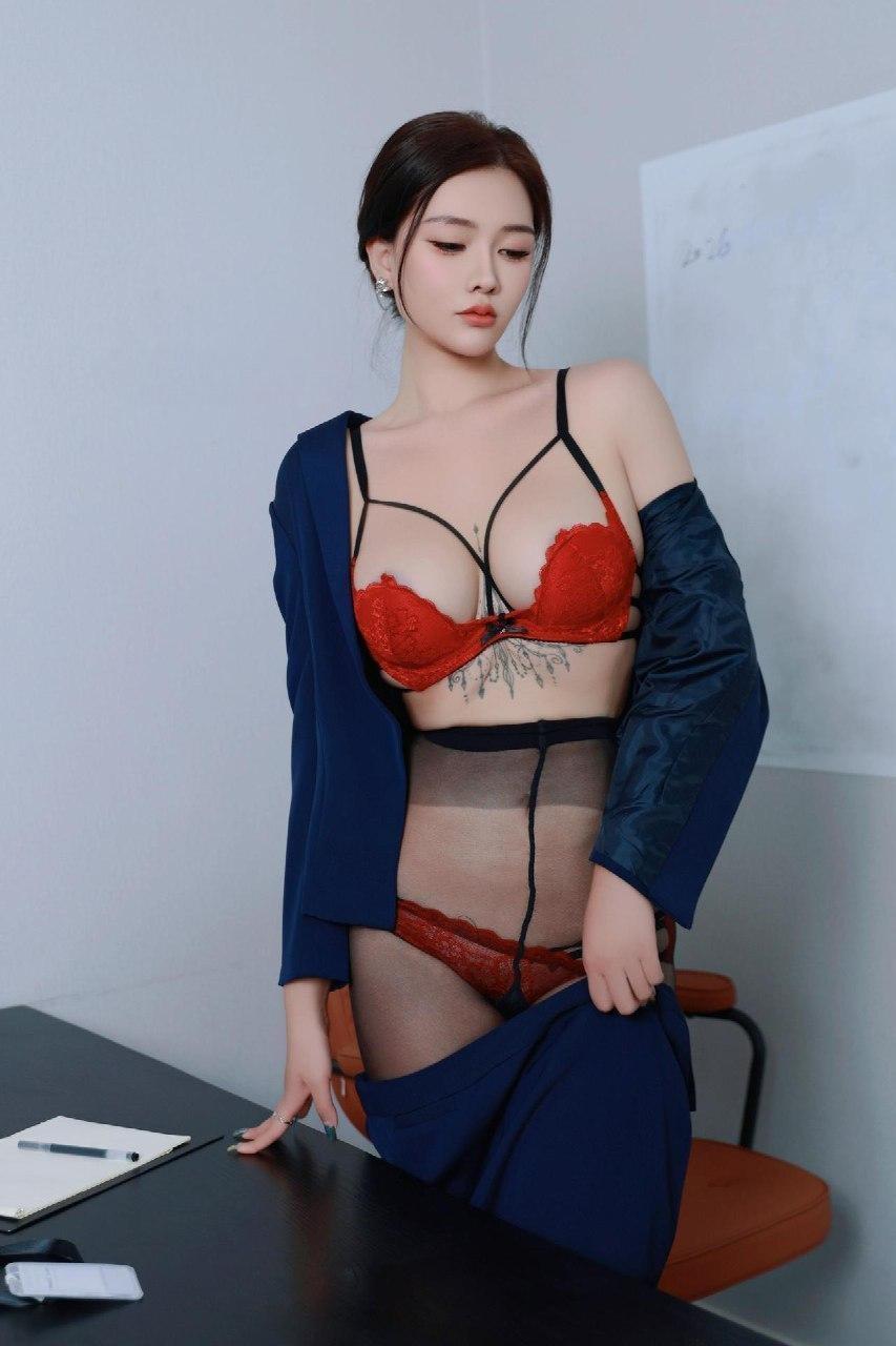 娜比 - 黑丝女秘书 第59张图片