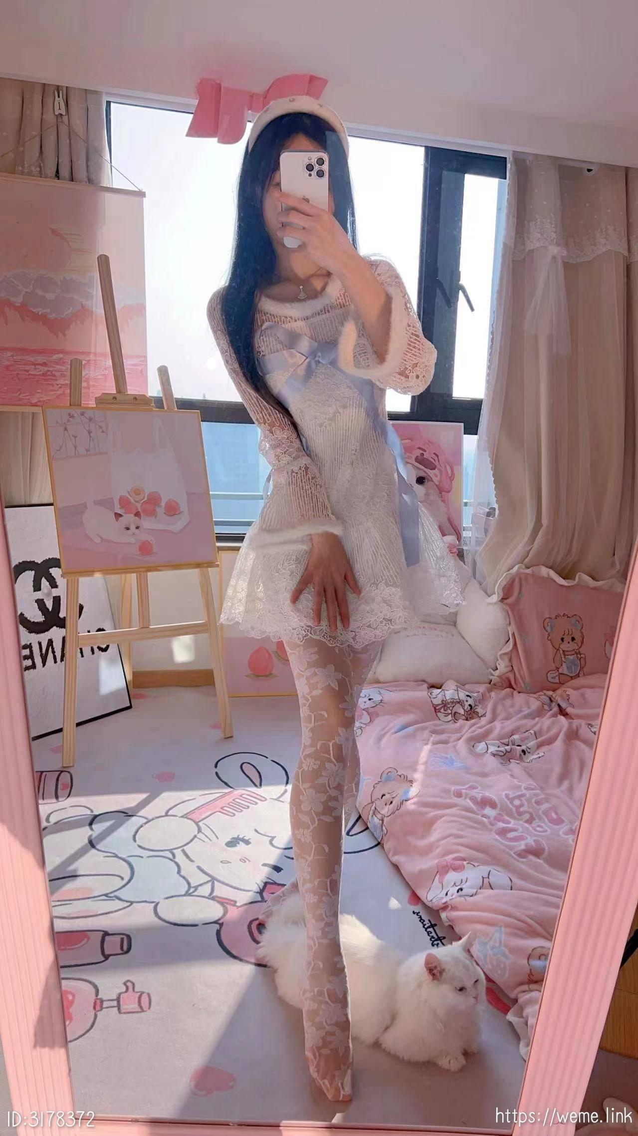 小萌子 - 女神印花丝袜 第11张图片