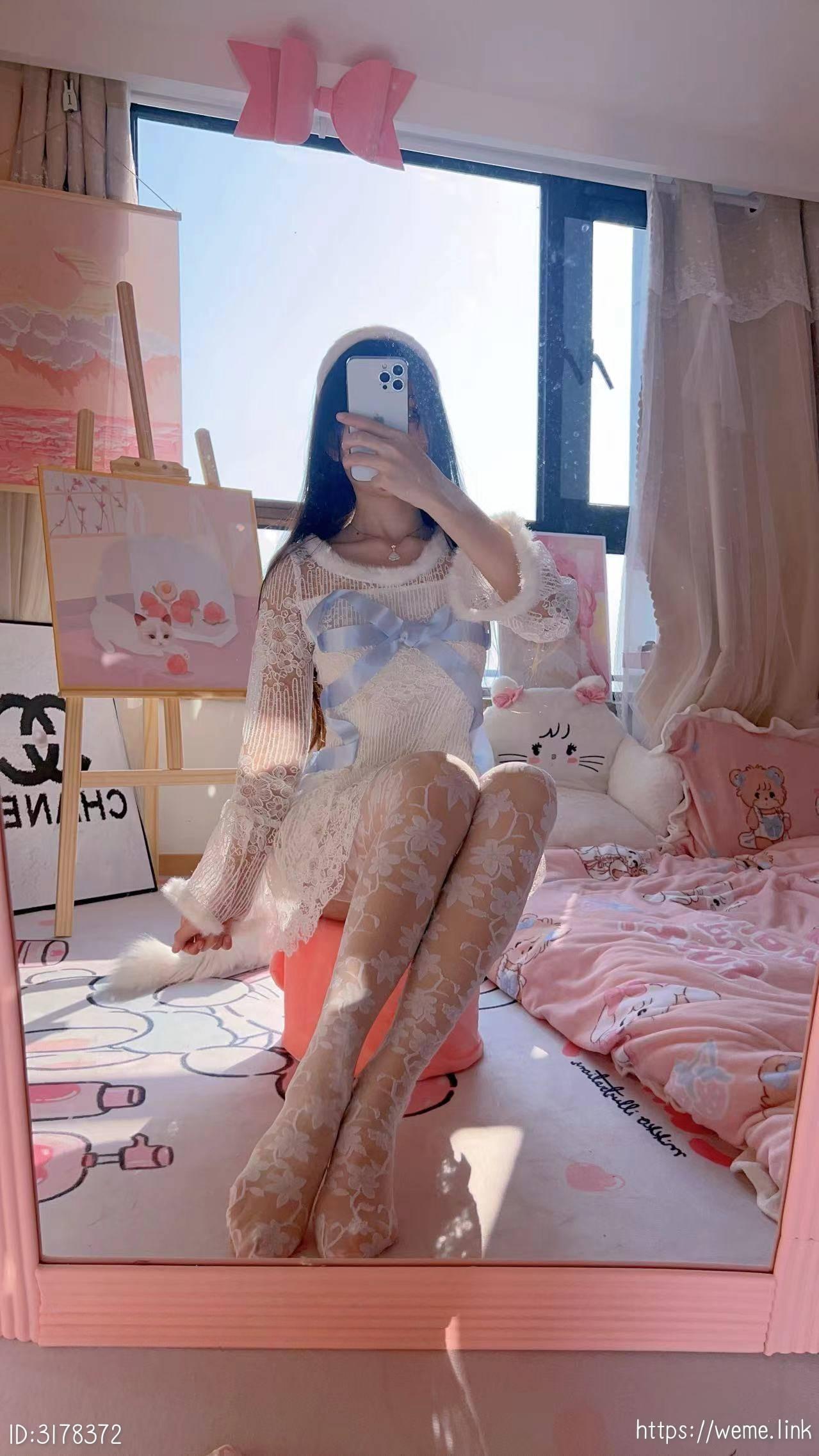 小萌子 - 女神印花丝袜 第15张图片