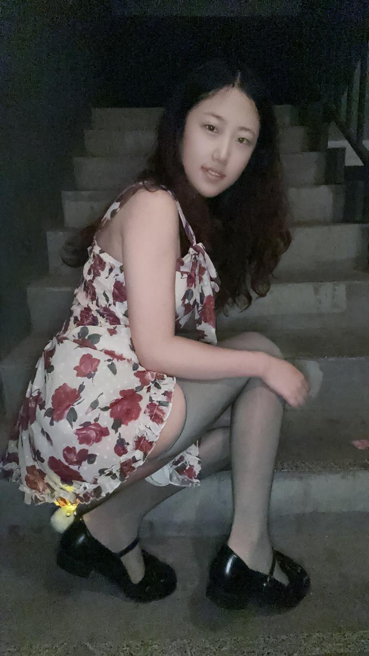 柯宝碎碎念 - 花朵吊带裙 第18张图片