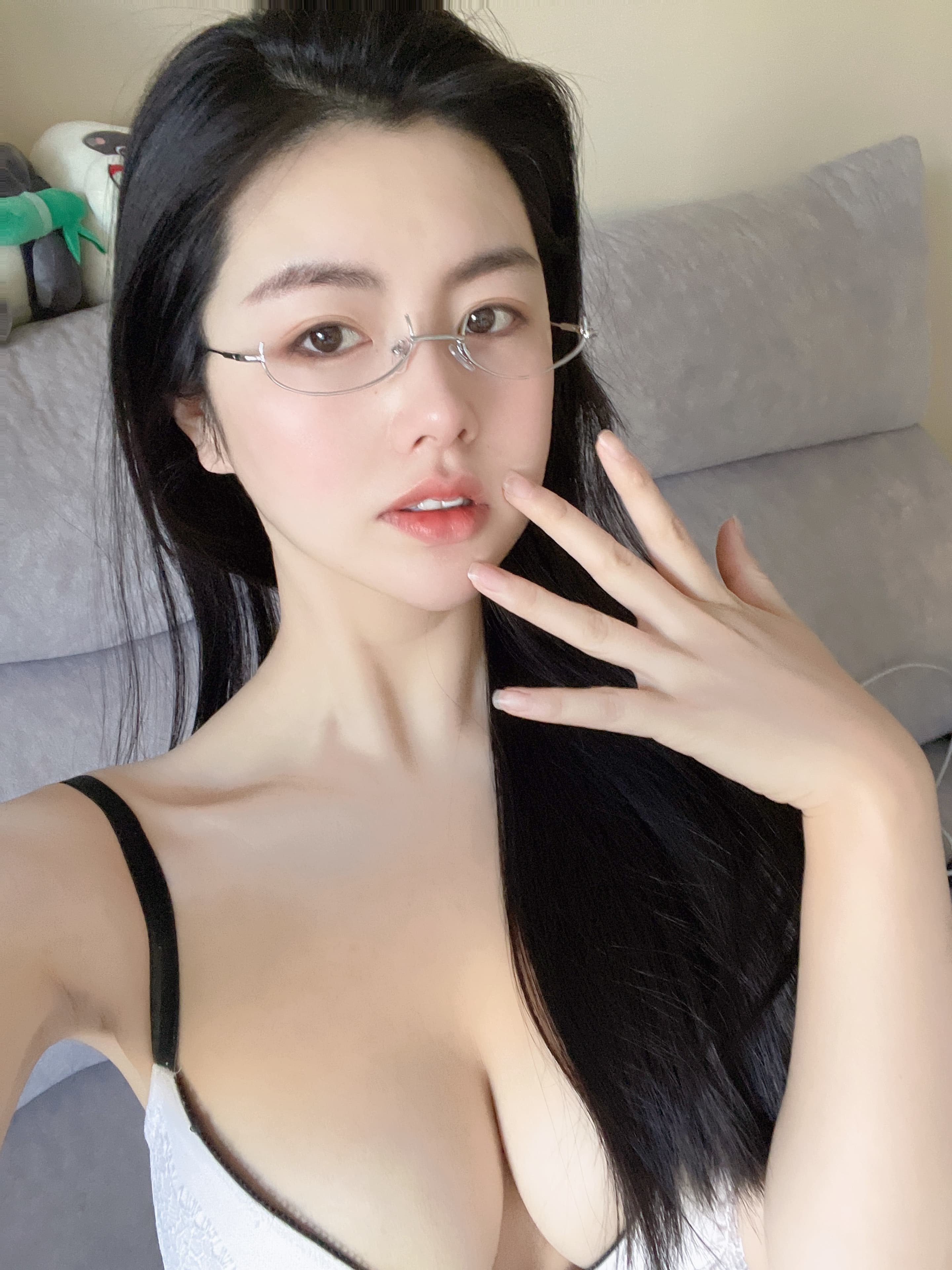 娜露呀 - 活得越来越不像自己了 像你女朋友嘿嘿 第2张图片