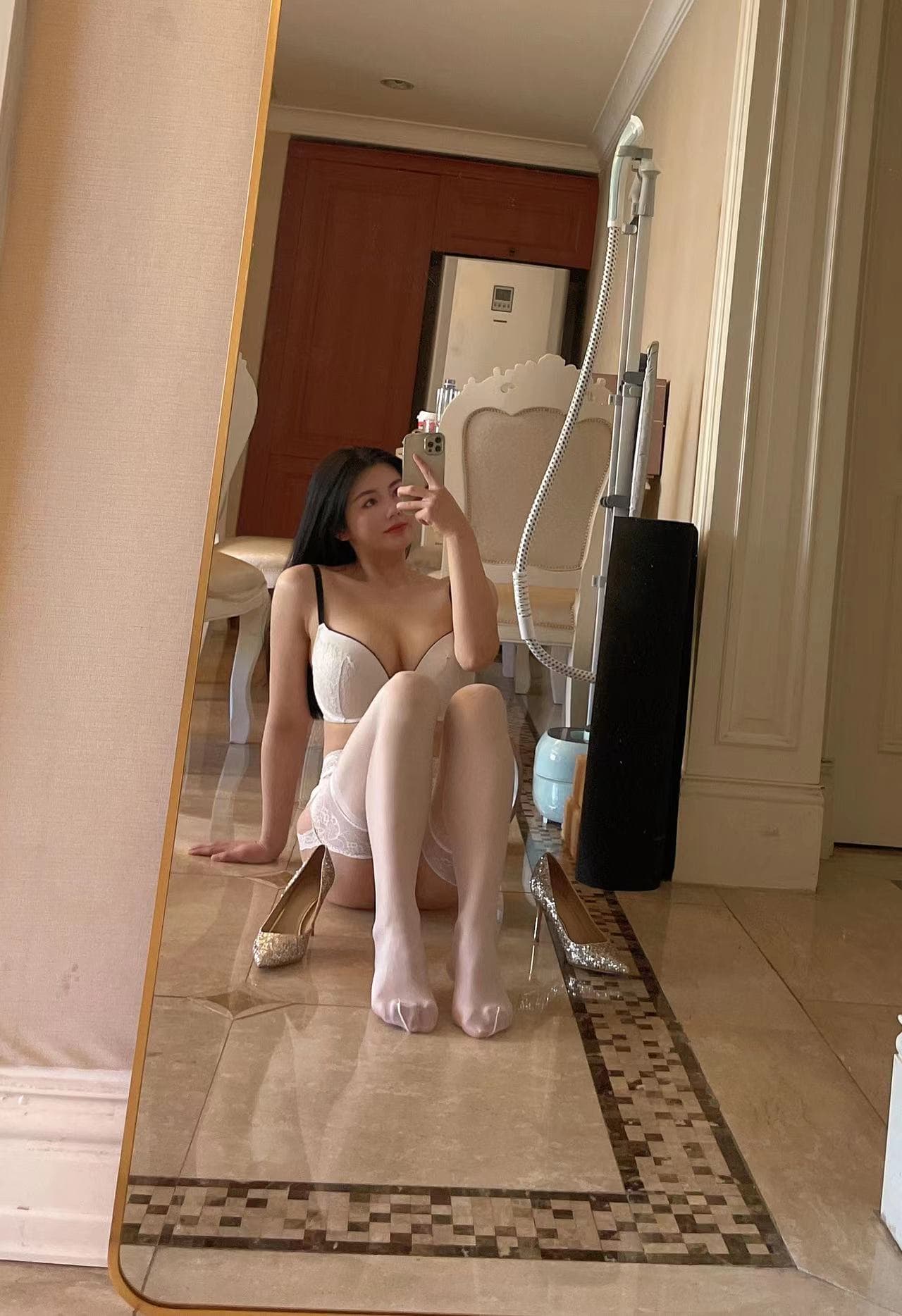 娜露呀 - 活得越来越不像自己了 像你女朋友嘿嘿 第12张图片