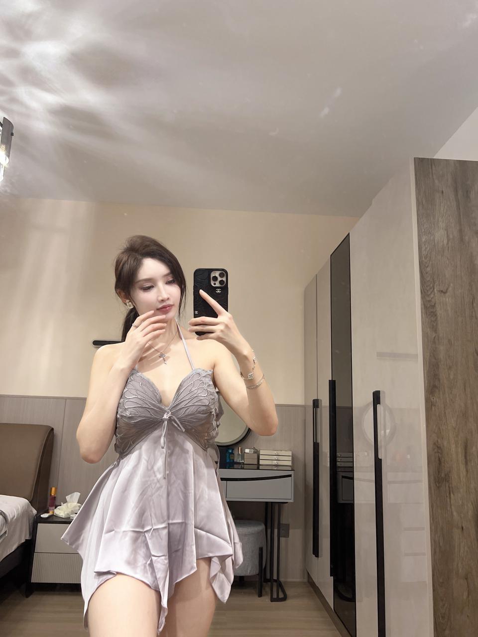 Carol周妍希 - 风韵吊带小睡裙 第3张图片