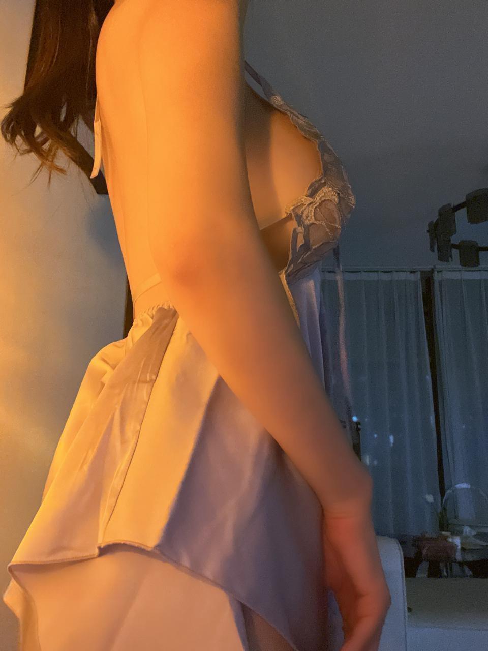 Carol周妍希 - 风韵吊带小睡裙 第4张图片