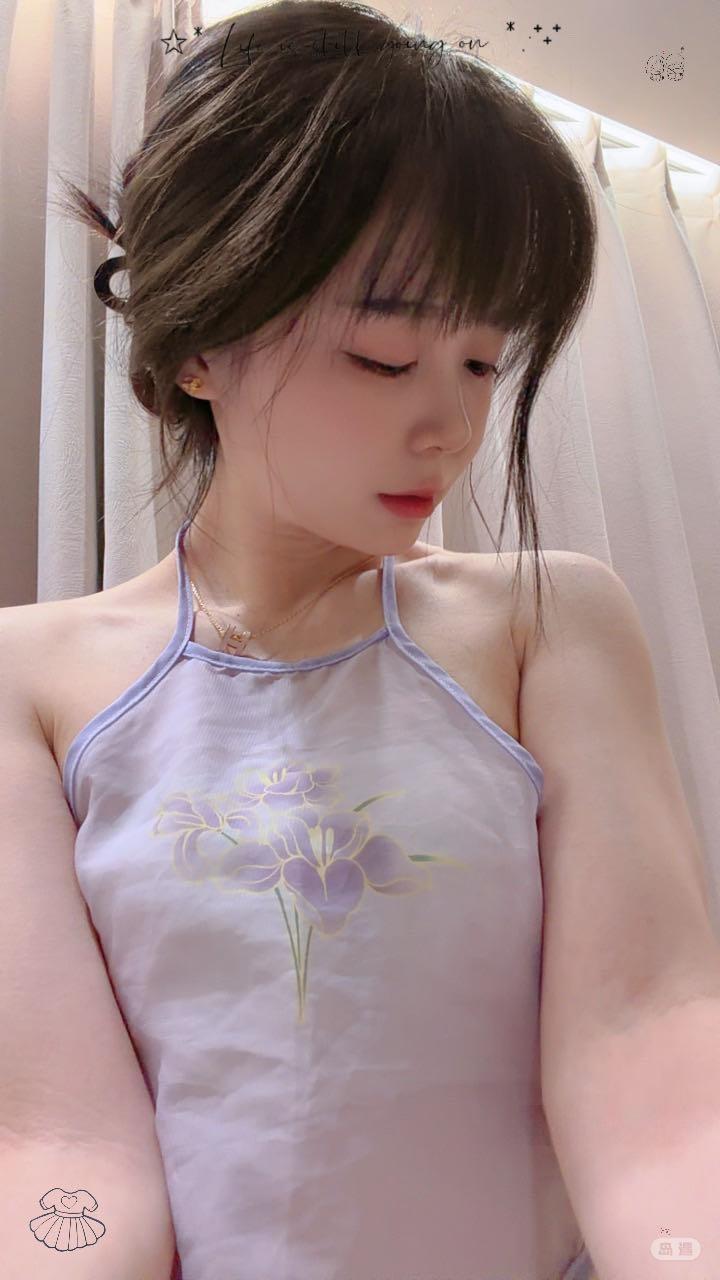 七七仙女 - 浅紫色花卉印花吊带背心 第10张图片
