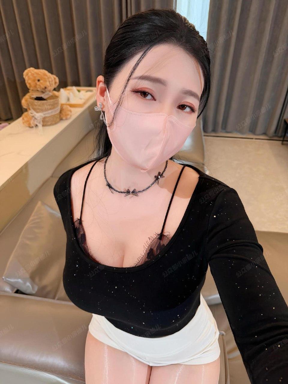 余少奶奶 - 油肉丝足底 第2张图片