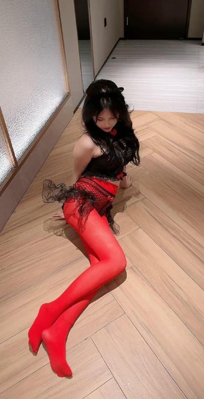 辰妈吖 - 红丝袜兔兔 第10张图片