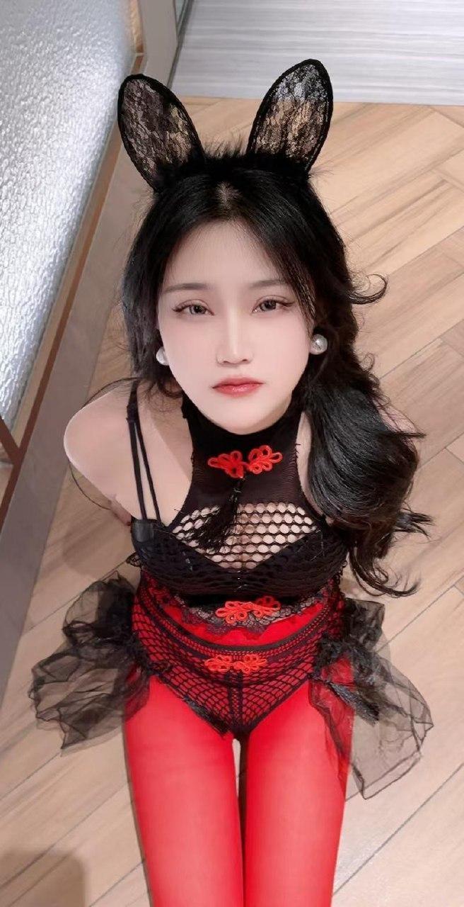 辰妈吖 - 红丝袜兔兔 第8张图片