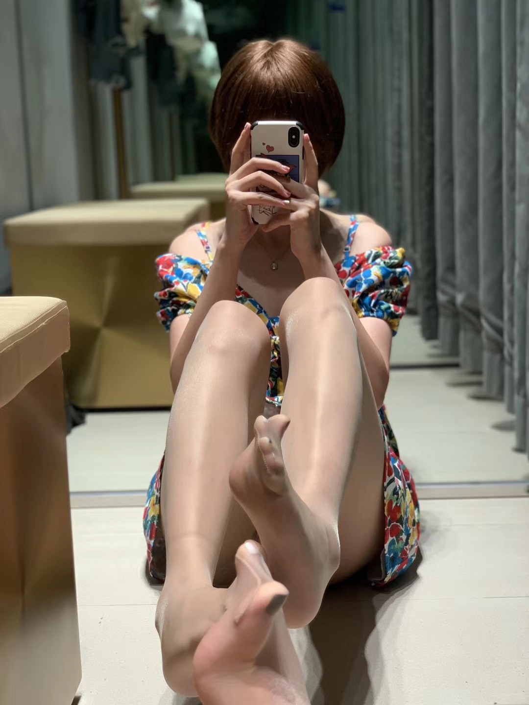 无敌哒小姨妈 - 吊带小花裙 第14张图片