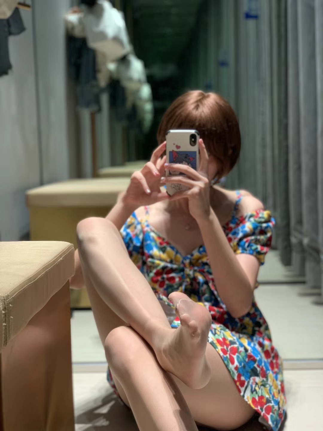 无敌哒小姨妈 - 吊带小花裙 第15张图片