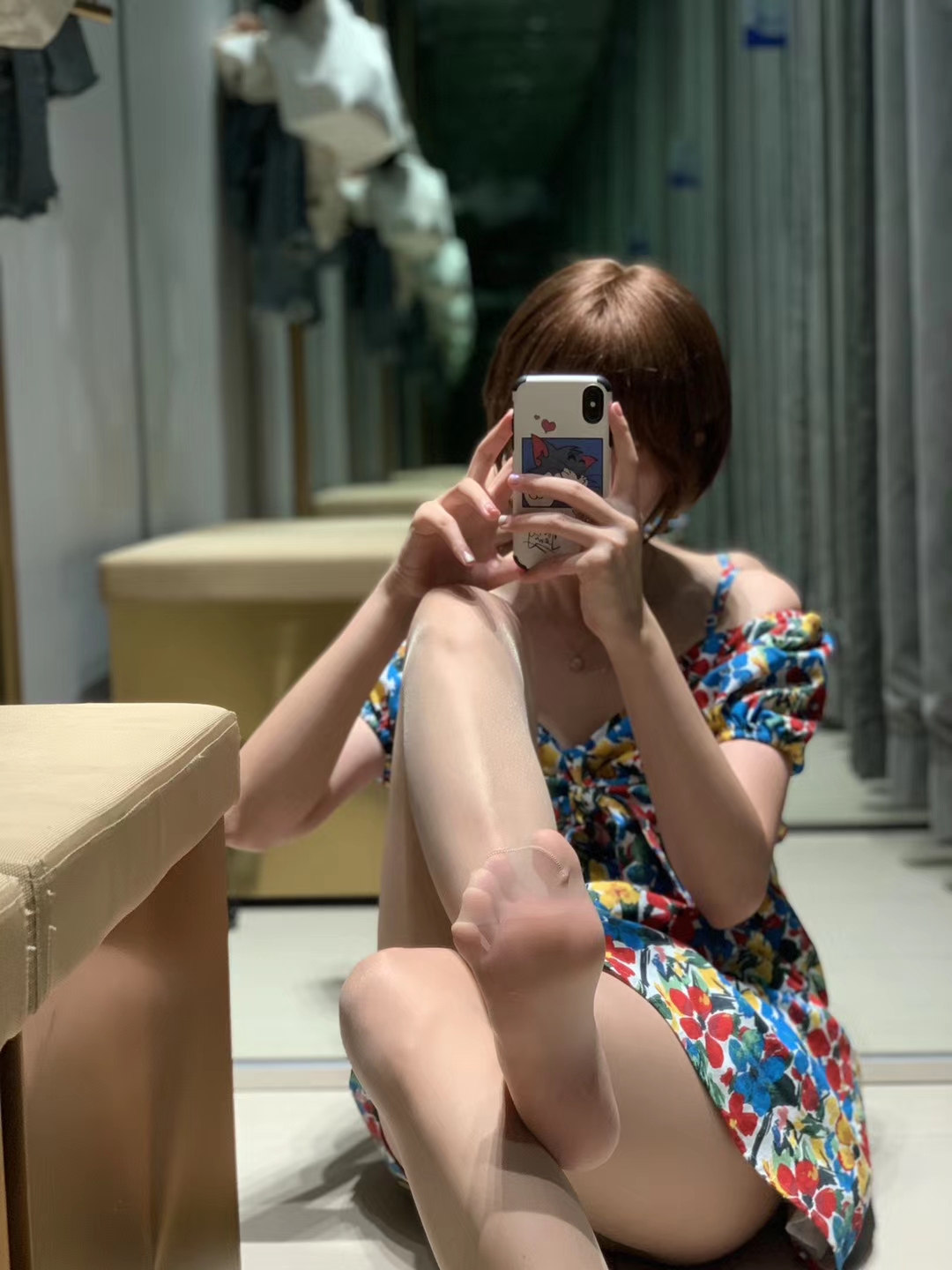 无敌哒小姨妈 - 吊带小花裙 第16张图片