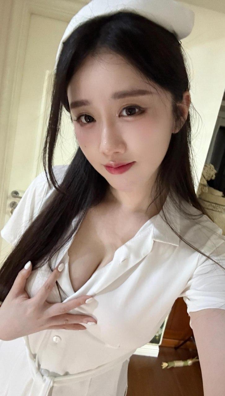 轩子巨2兔 - 爆乳女医师 第1张图片