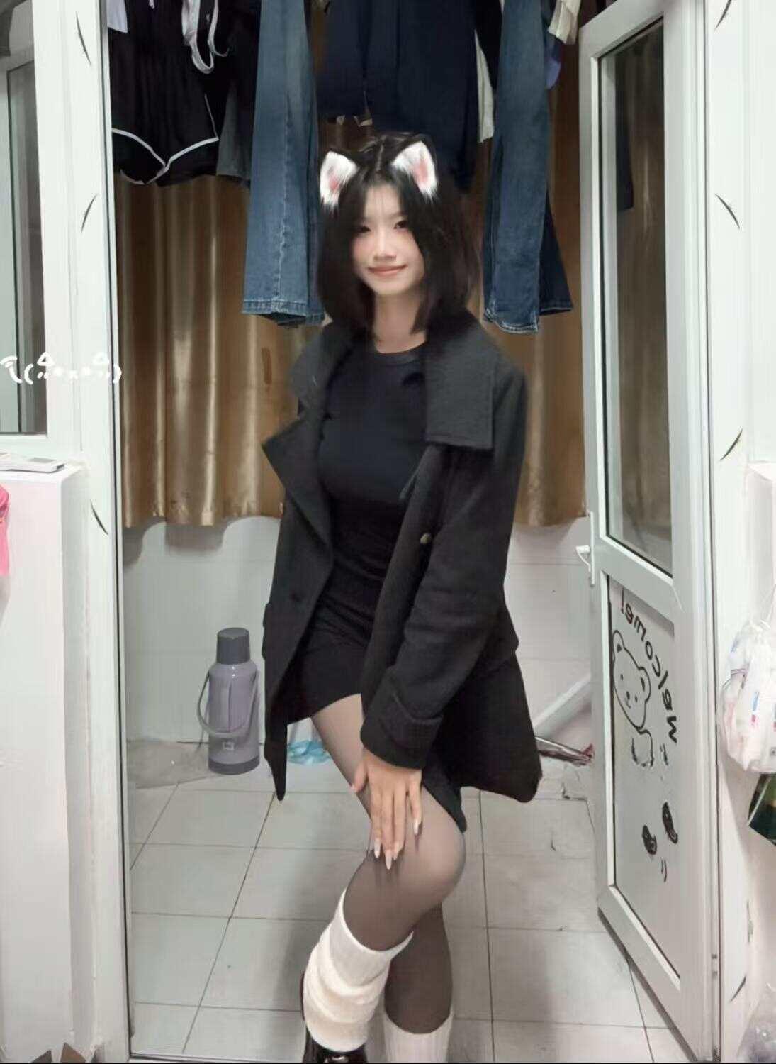 小樱小源 - 套裙学姐 第6张图片