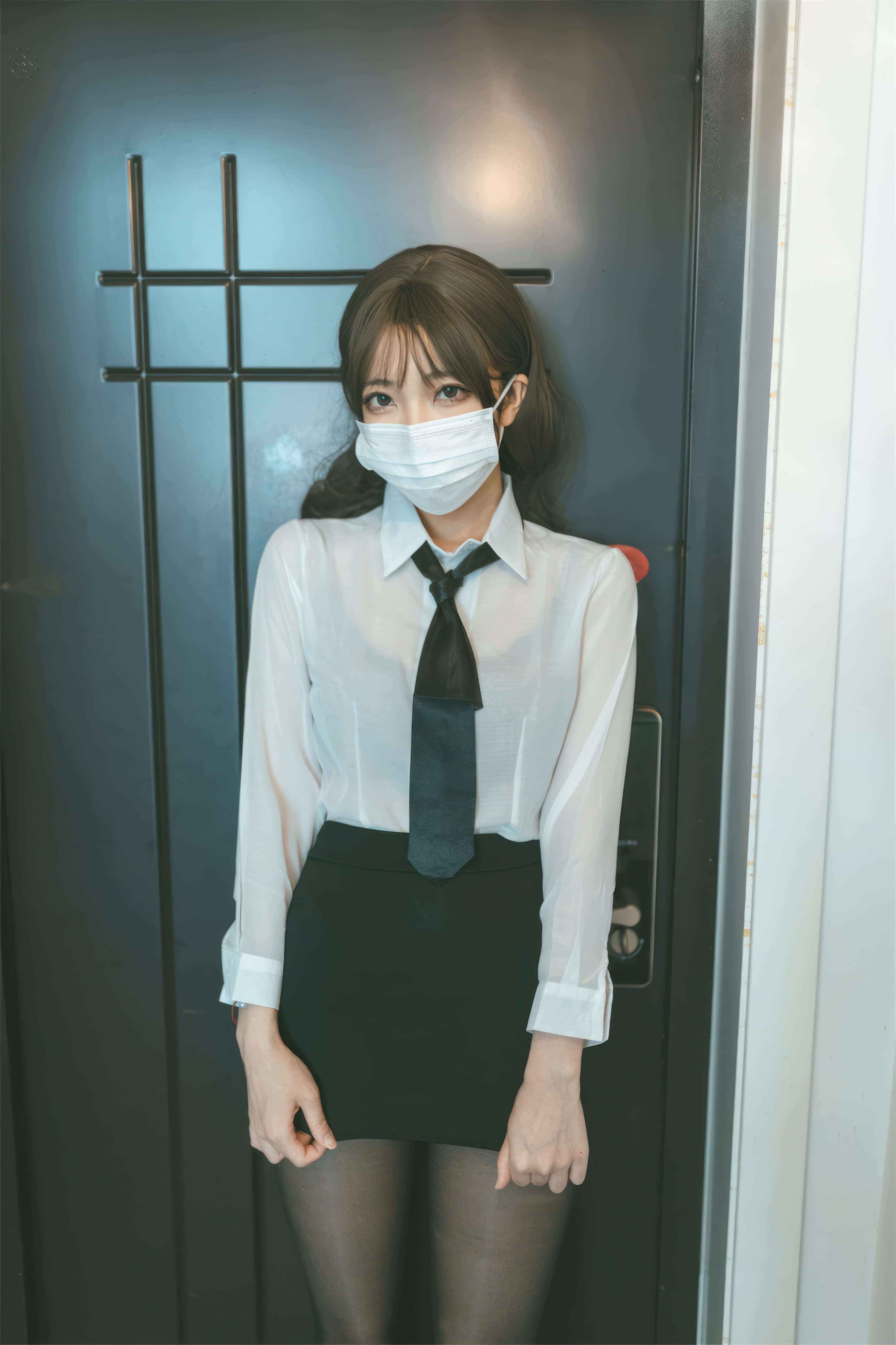 杏仁曲奇 - OL额外时间 第3张图片