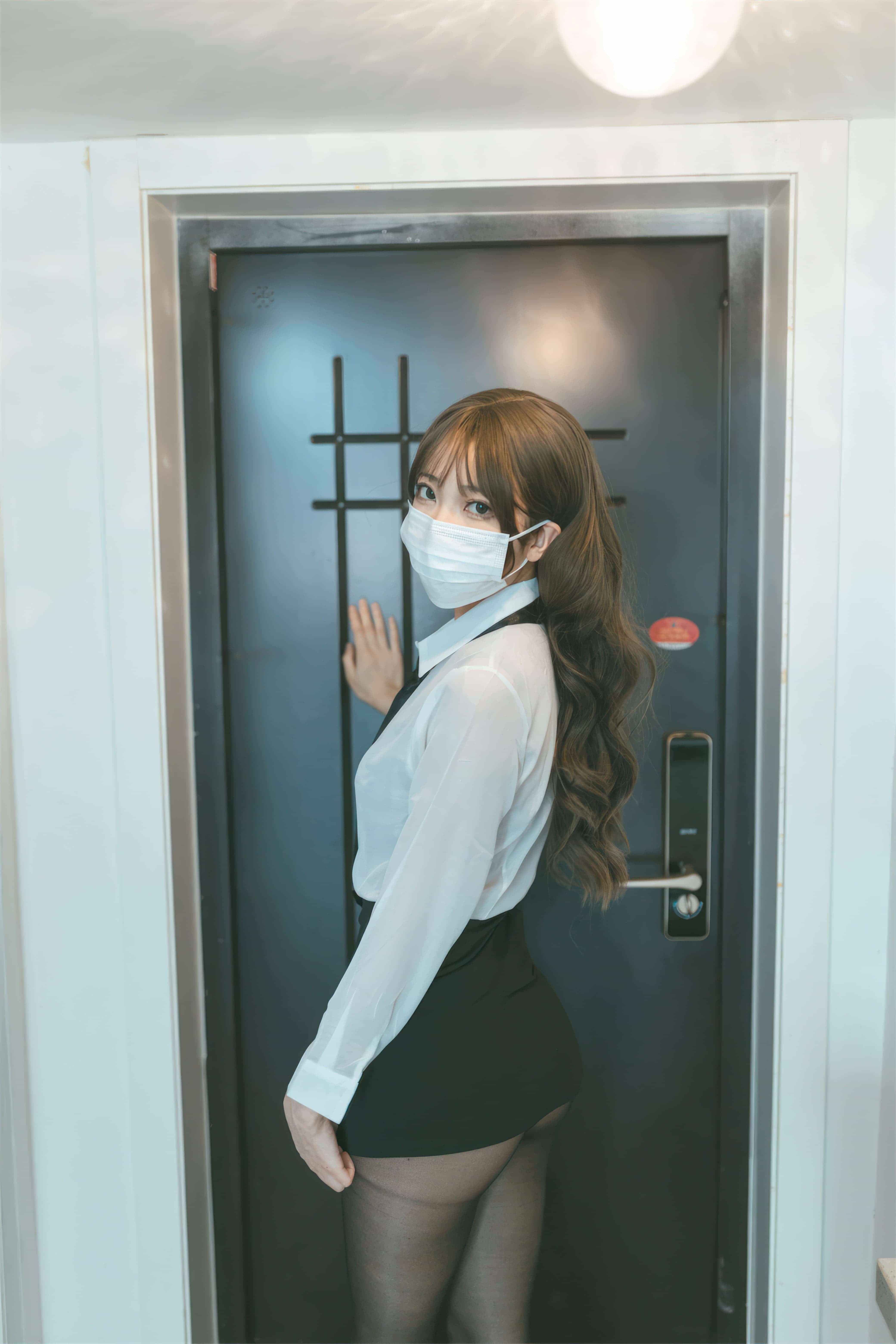 杏仁曲奇 - OL额外时间 第9张图片