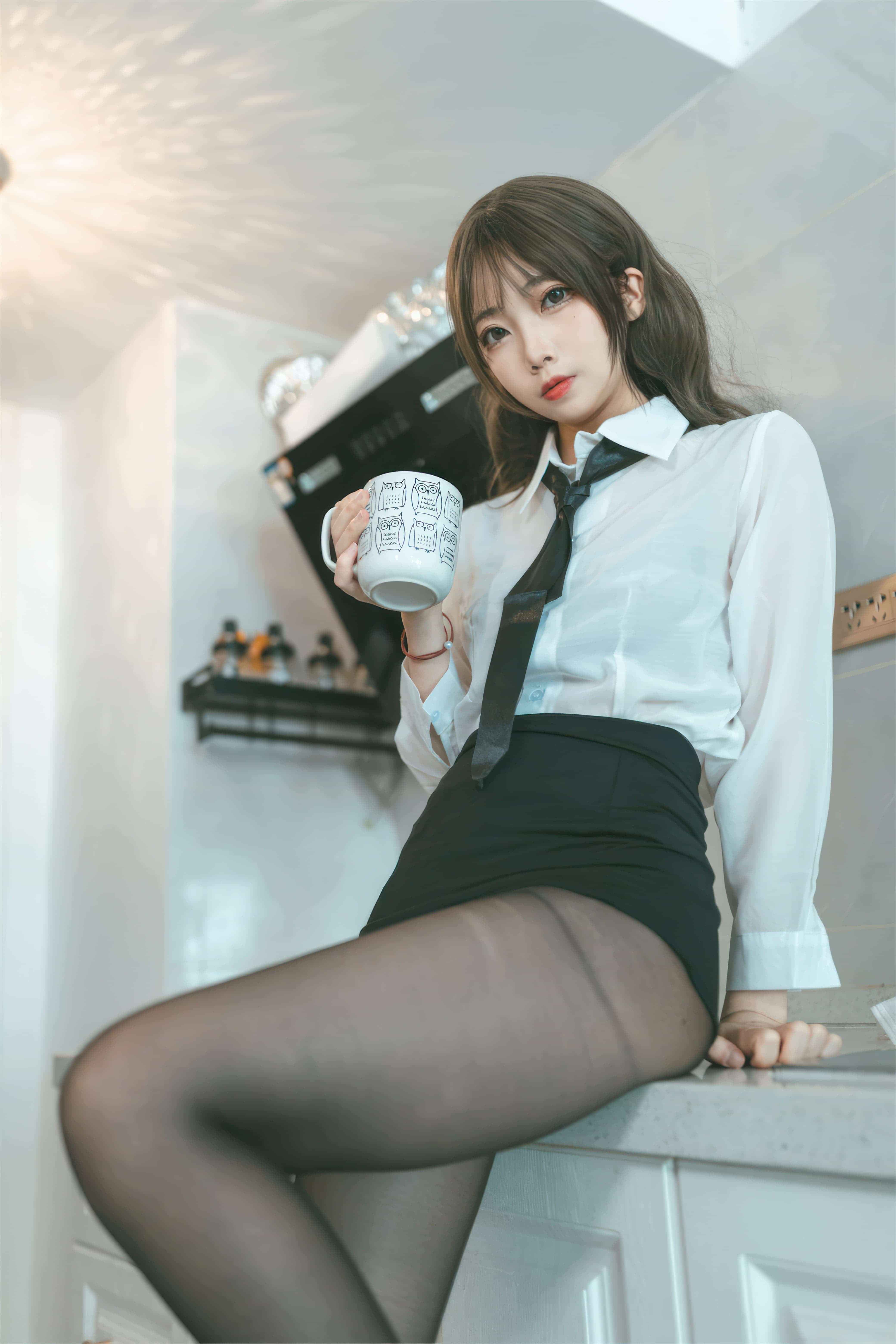 杏仁曲奇 - OL额外时间 第19张图片