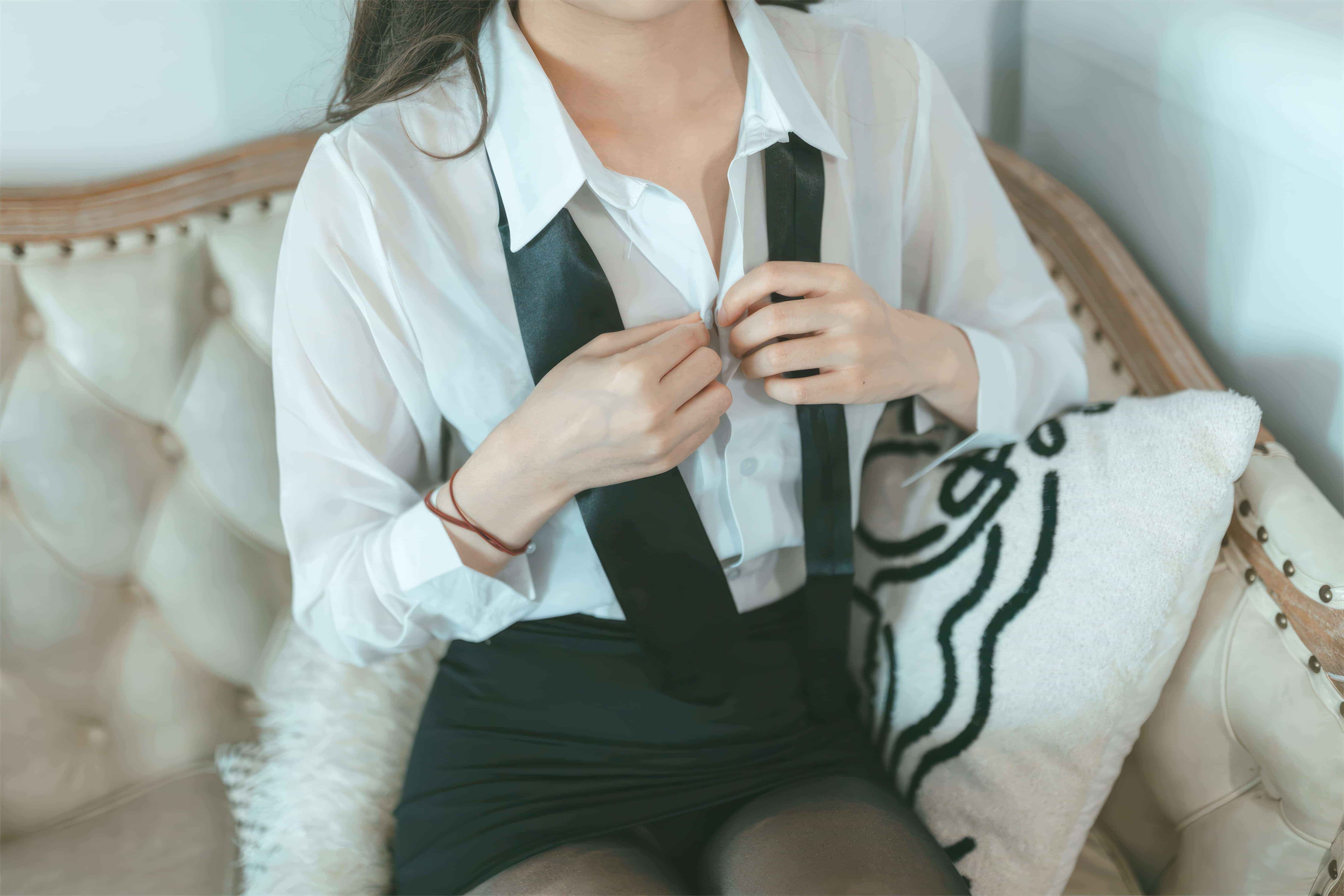杏仁曲奇 - OL额外时间 第27张图片