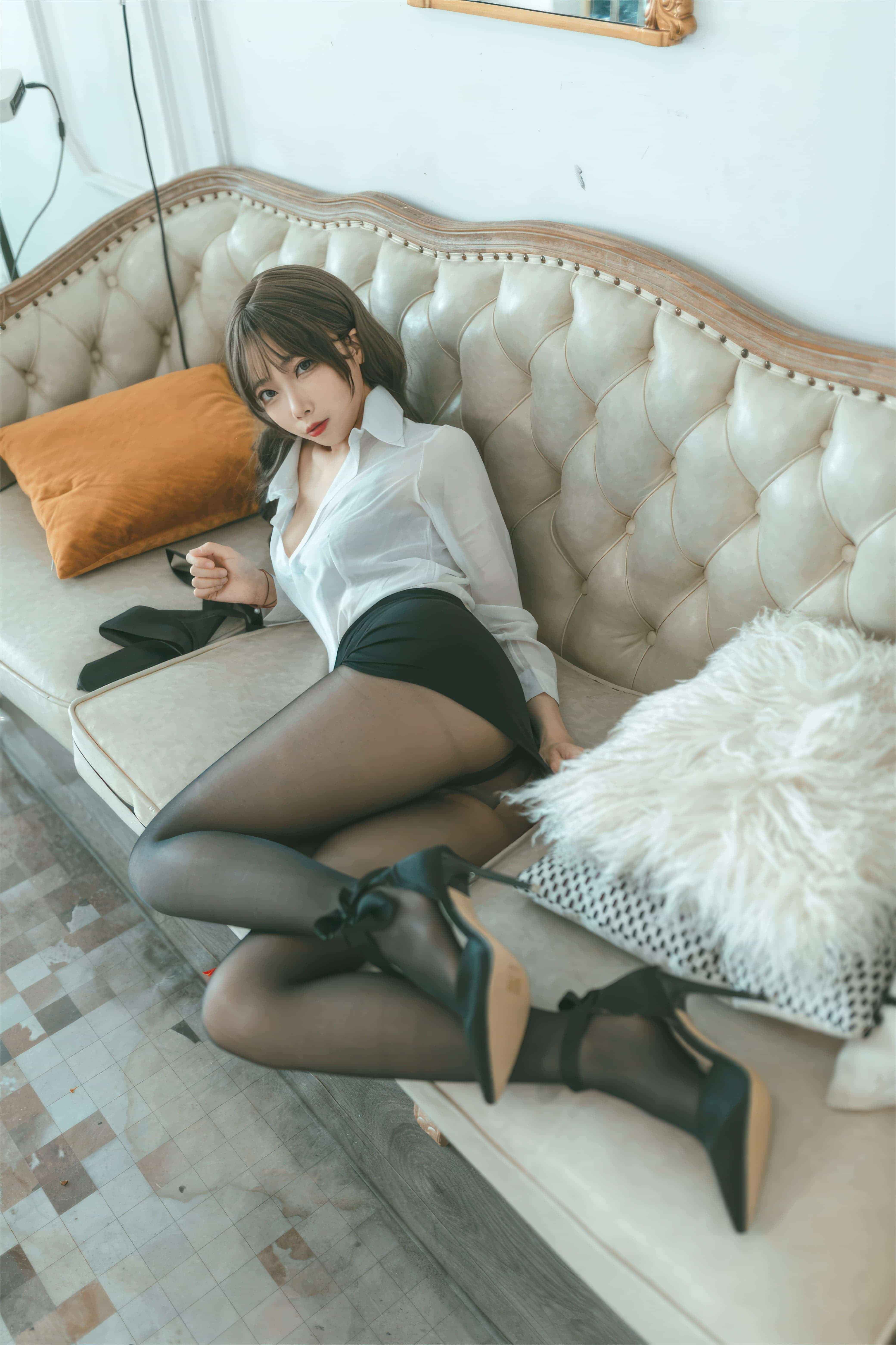 杏仁曲奇 - OL额外时间 第35张图片