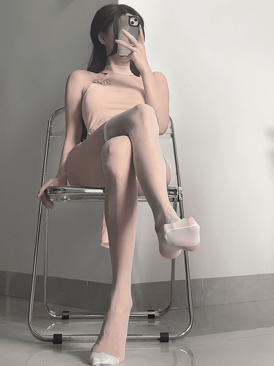 女刺客 - 浅粉透视连体衣 第2张图片