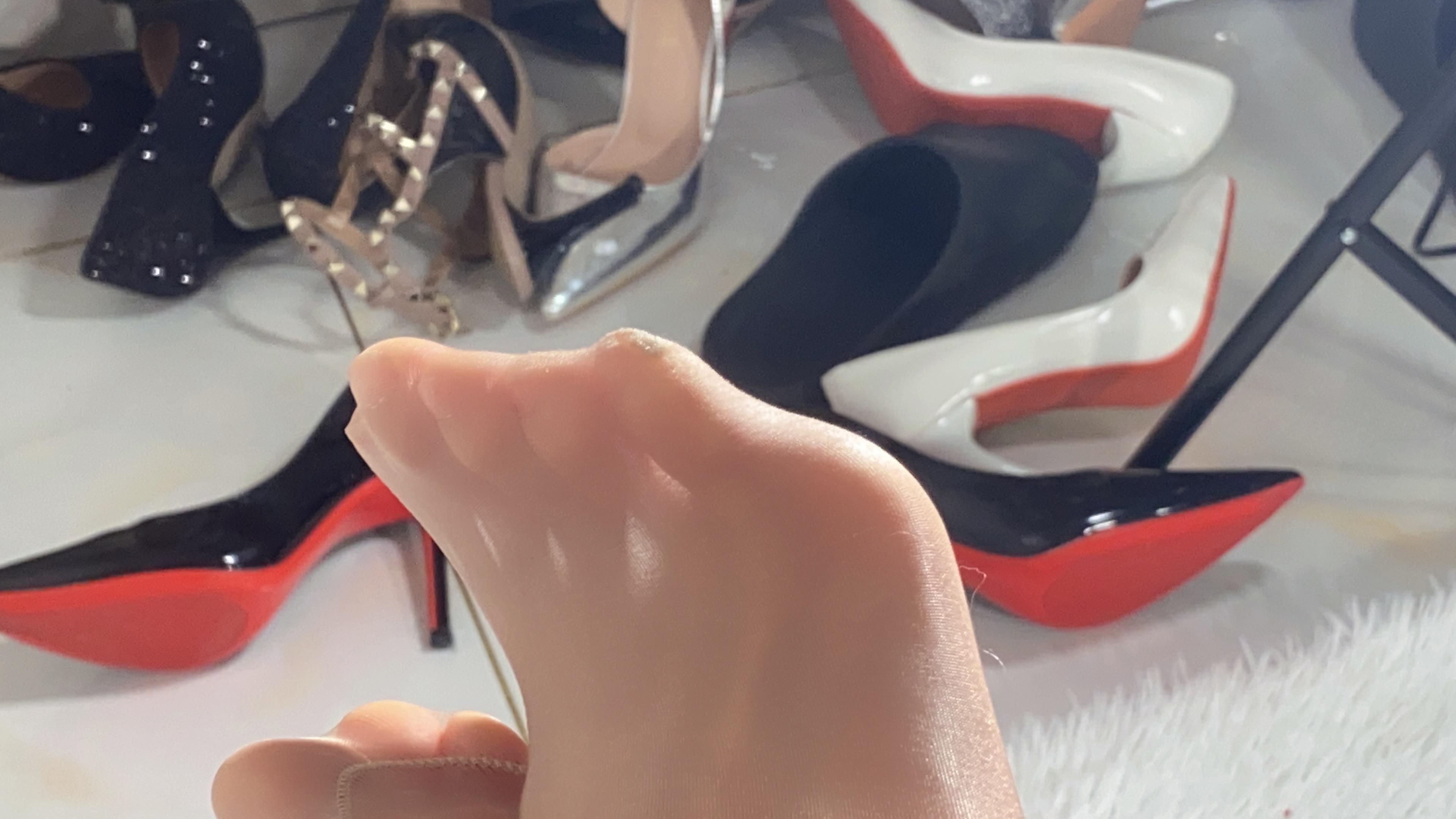 徐绾绾 - 黑白水手服比基尼 第24张图片