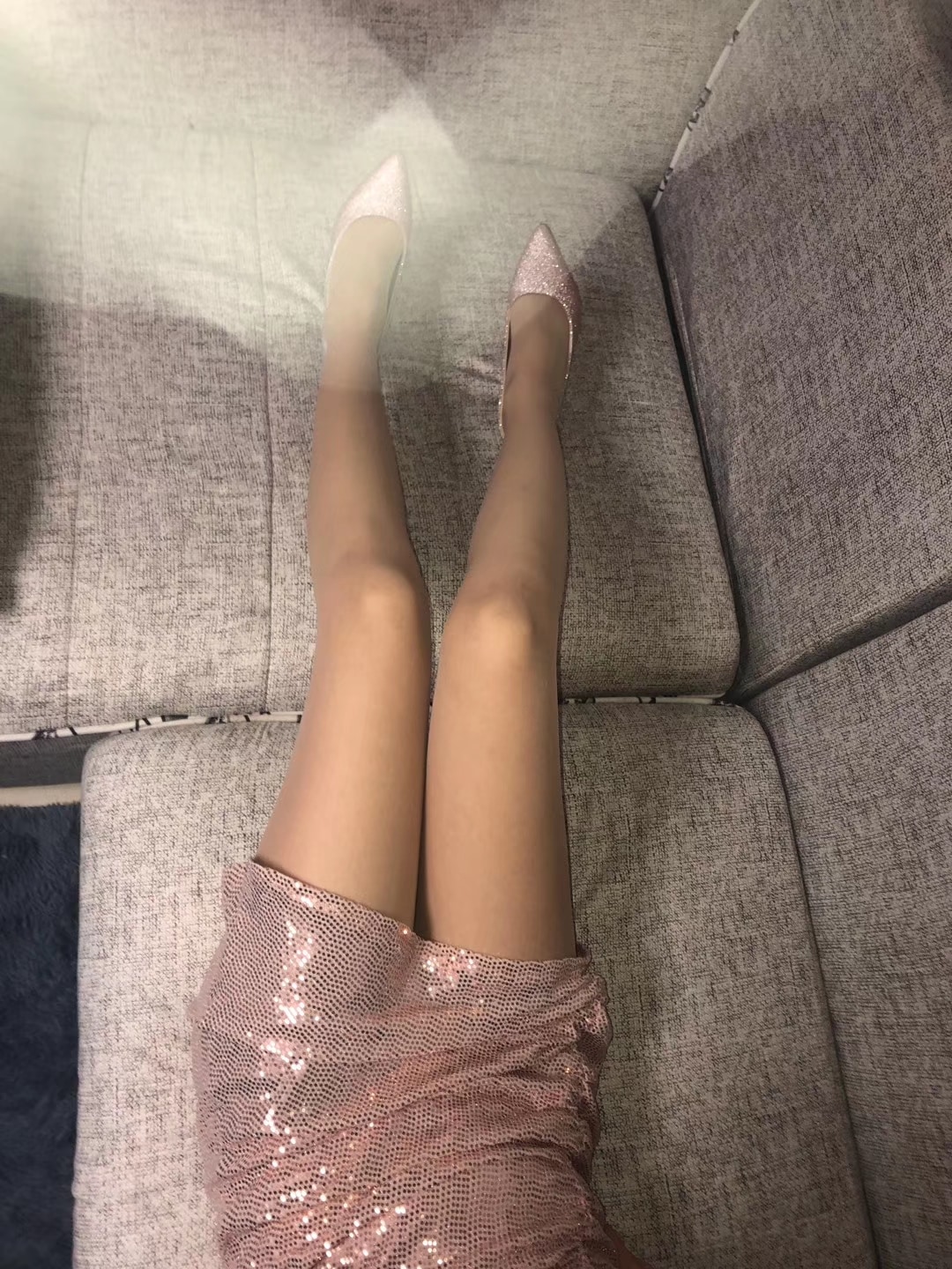 提袜少女 - 荧光粉色套装 第4张图片