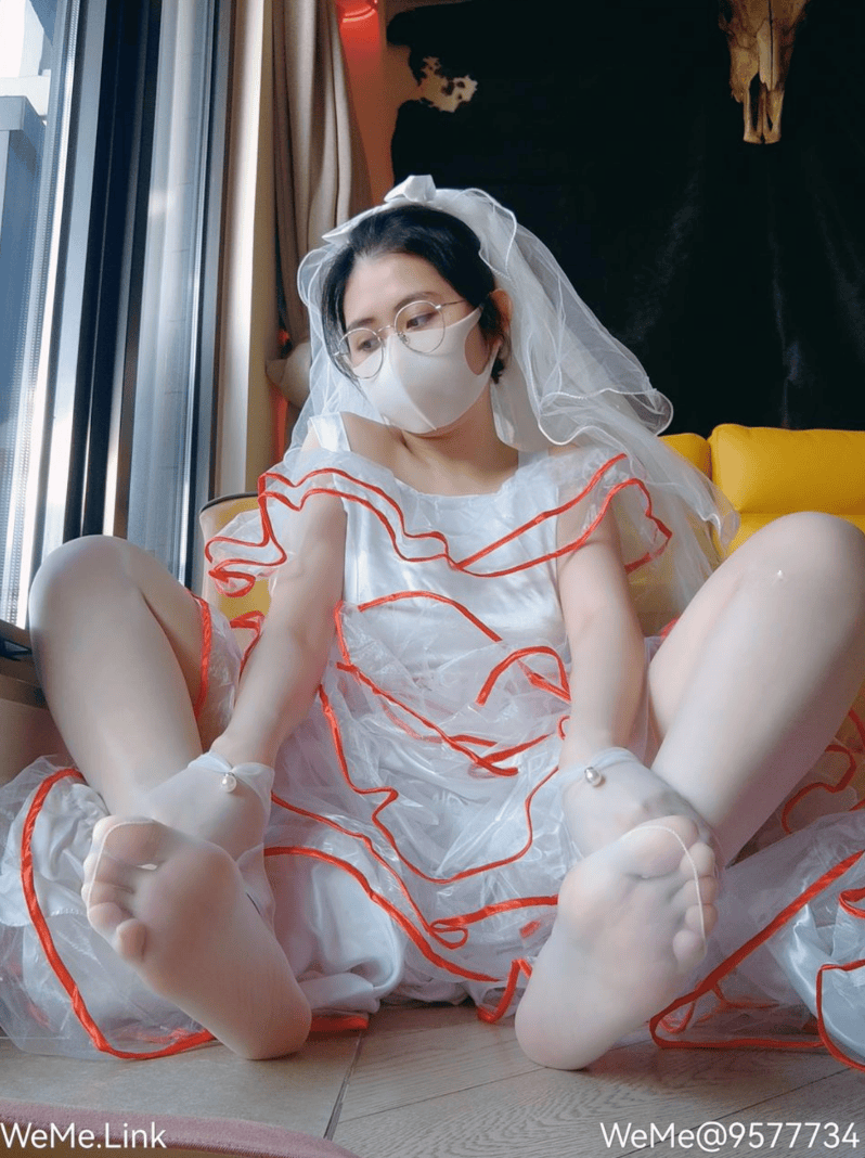 奶咪 - 甜美白红婚纱 第26张图片