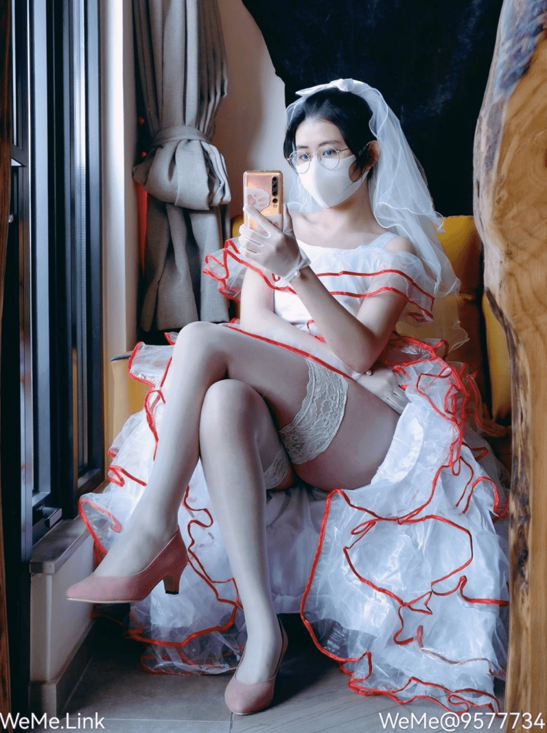 奶咪 - 甜美白红婚纱 第27张图片