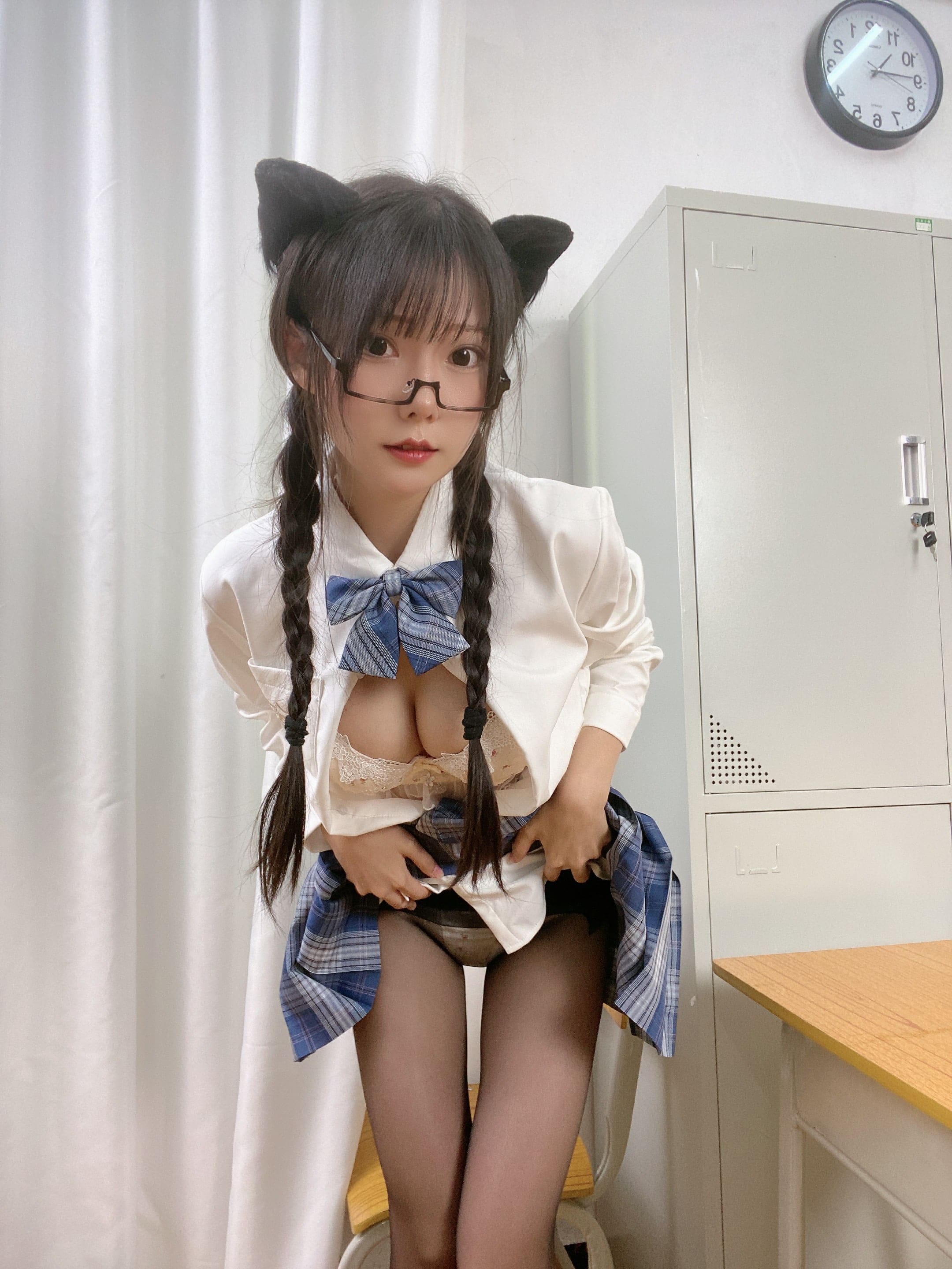 香草喵露露 - 小露乱撞_JK制服自拍 第27张图片