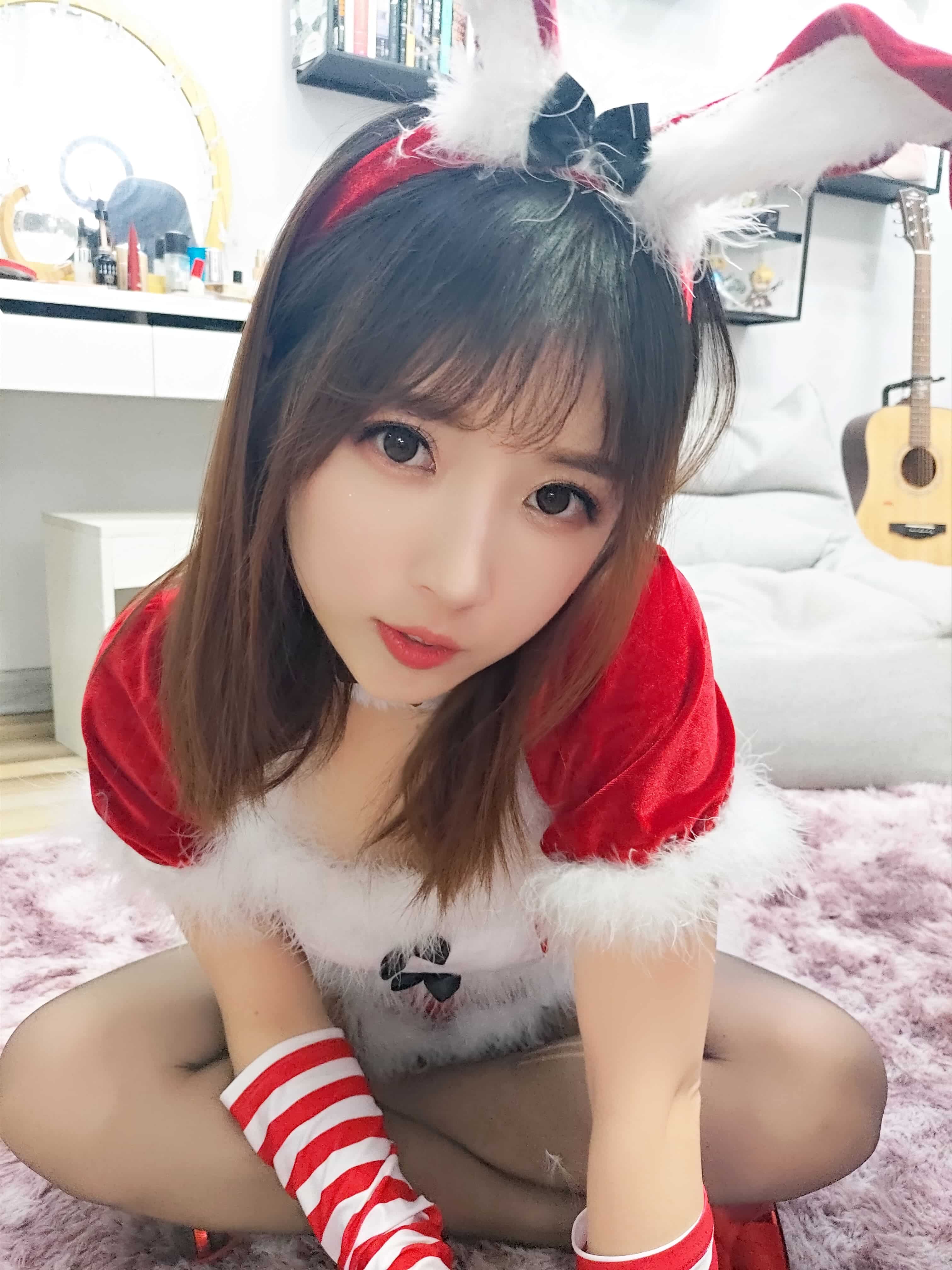 小巫女露娜 - 圣诞装 第1张图片