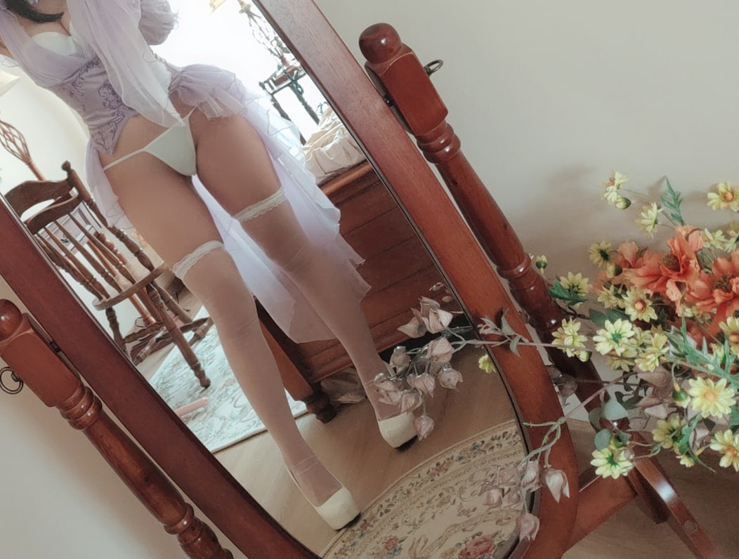 日奈娇 - 睡美人_自摄 第2张图片