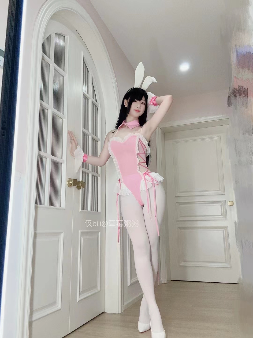 十万口草莓粥粥 - 可爱粉色女仆 第11张图片