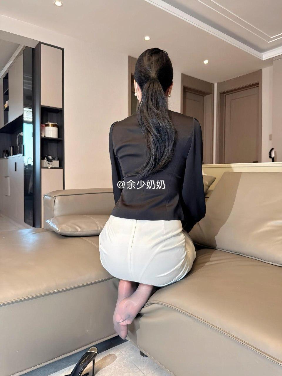 余少奶奶 - 人妻美足 第6张图片