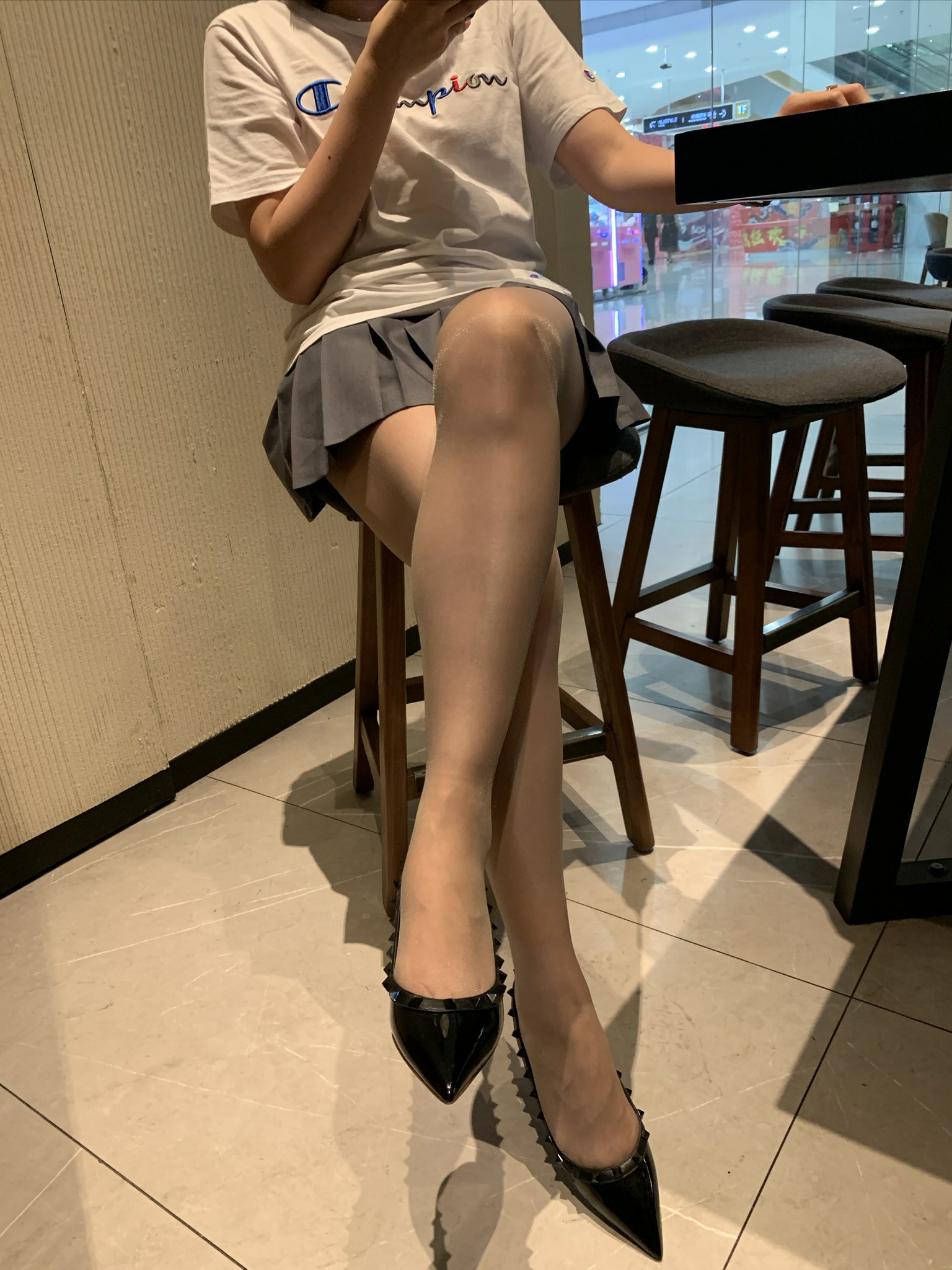 雅雅的气质 - 灰色jk裙 第29张图片