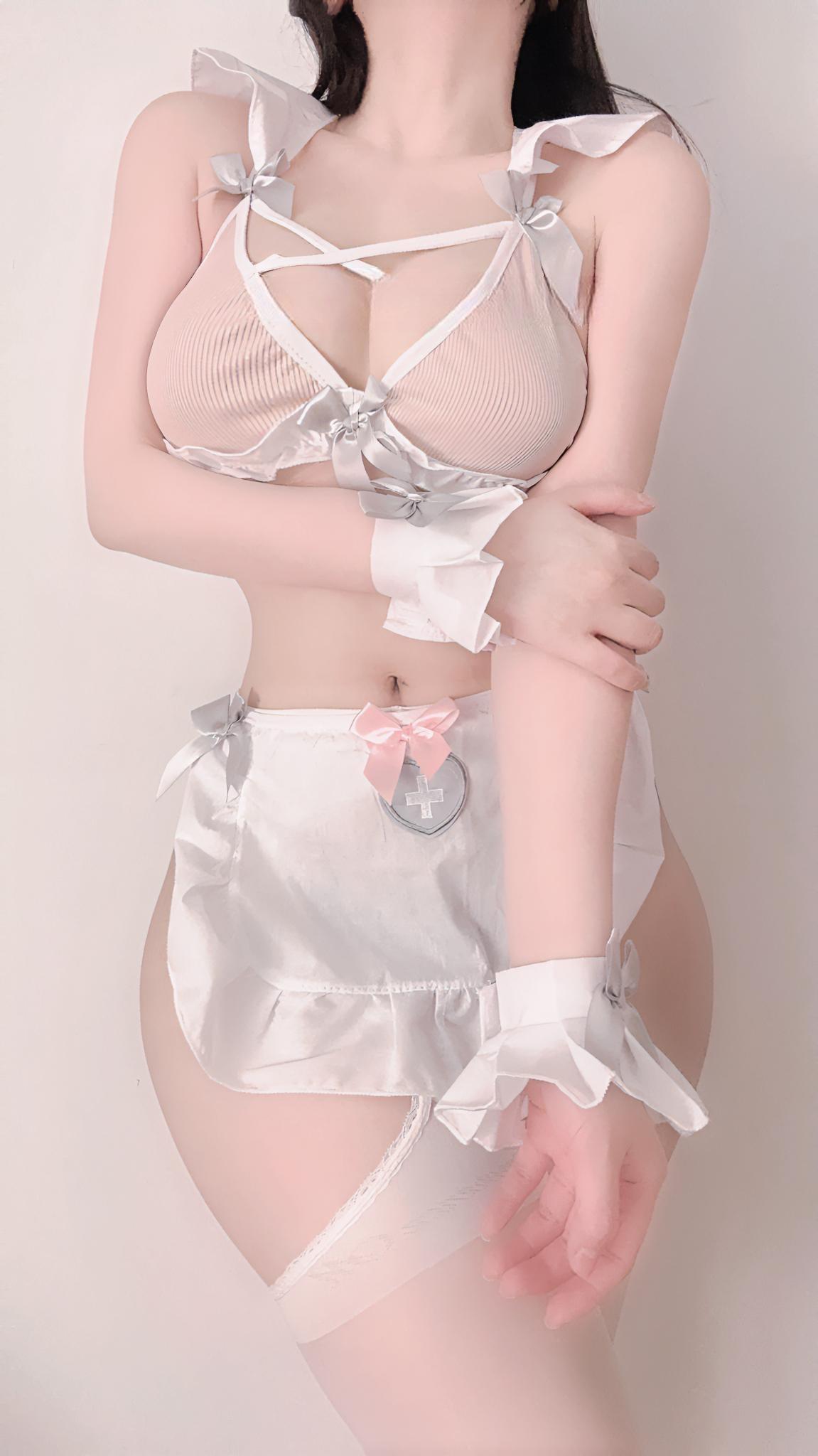美酱Nami - 真丝纯欲女仆 第13张图片