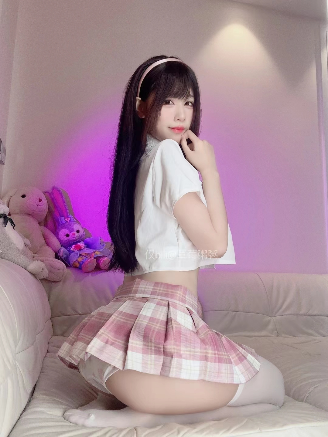 十万口草莓粥粥 - 格子jk学姐 第13张图片