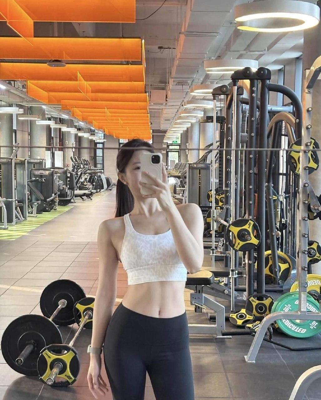 苏苏 - 健身进行中 第6张图片
